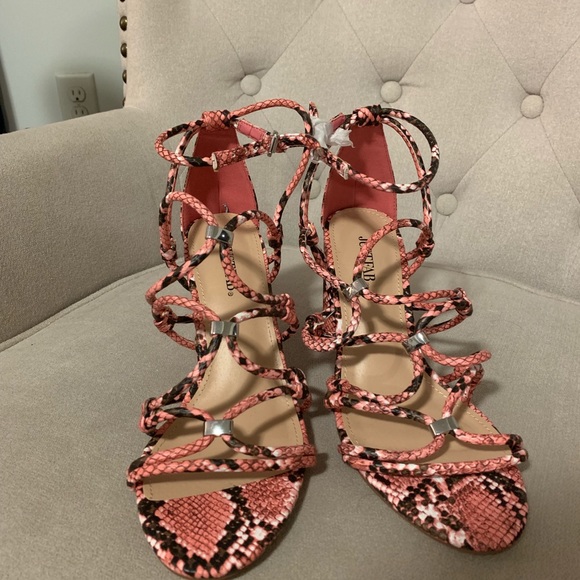 Croc Cut out Sandals - Picture 5 of 5